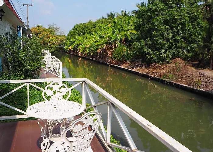 Baan Sai Nam ที่พักพร้อมอาหารเช้า ดำเนินสะดวก
