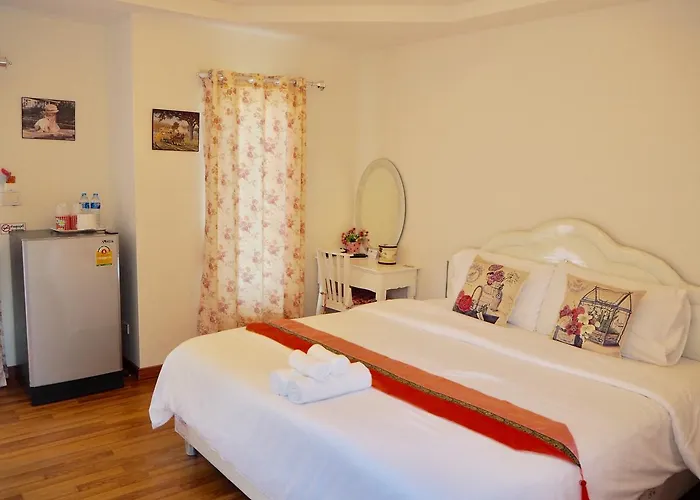 Baan Sai Nam ดำเนินสะดวก